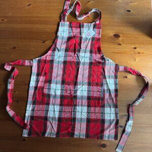 NWT Sur La Table Holiday Plaid Kids Apron with Adjustable Straps - 18" X 24"